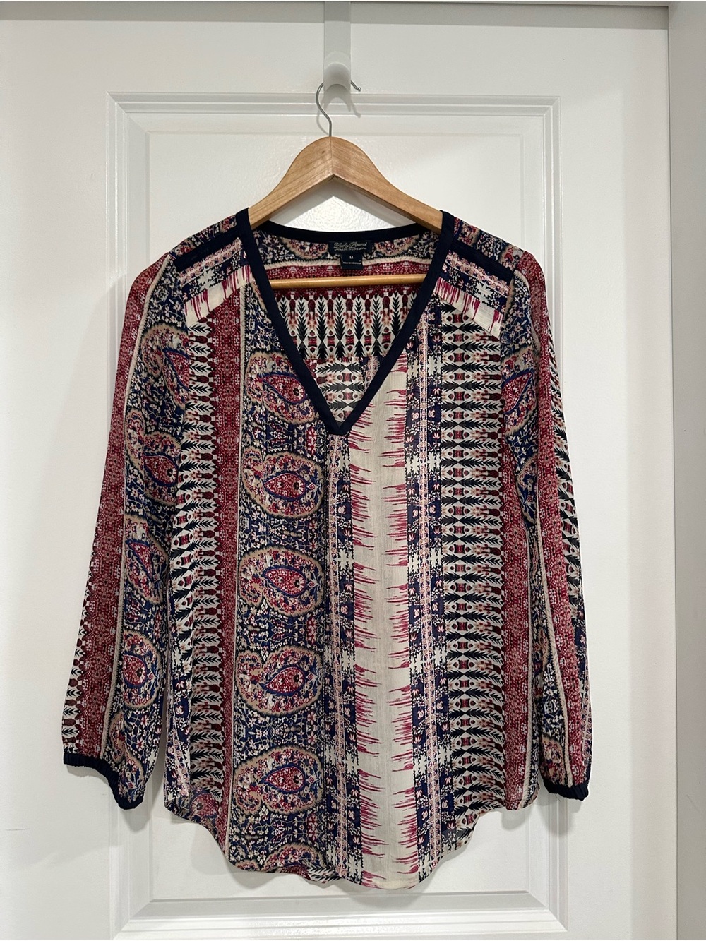 Lucky Brand Boho Mixed Paisley V-Neck Top- Cream, Navy & Red Women’s Medium